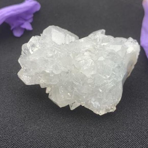 🌺Apophyllite cat shaped natural crystal. Zeolite - Picture 10 of 10